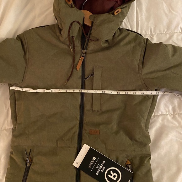 Snowboard jacket - Picture 7 of 7